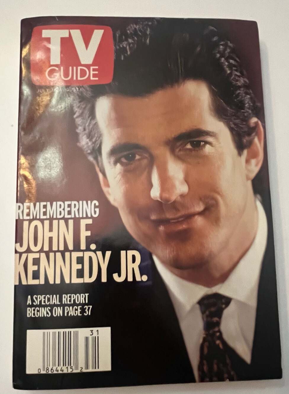 TV Guide Magazine Remembering John F Kennedy Jr July 31-August 6 1999